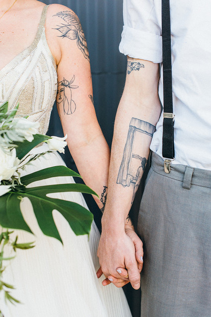 Modern white bouquet