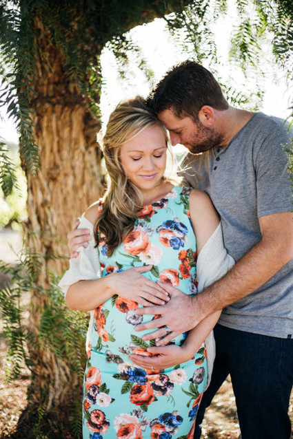 Farm maternity photos