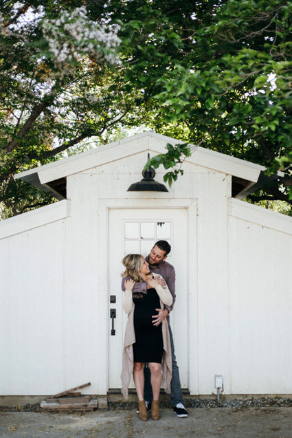 Farm maternity photos