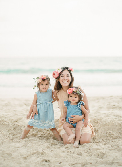 mother daughter beach session in hawaii Inspiration