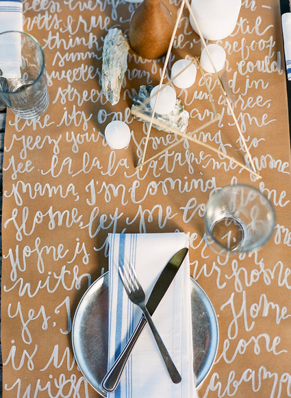 Craft paper table runner Inspiration