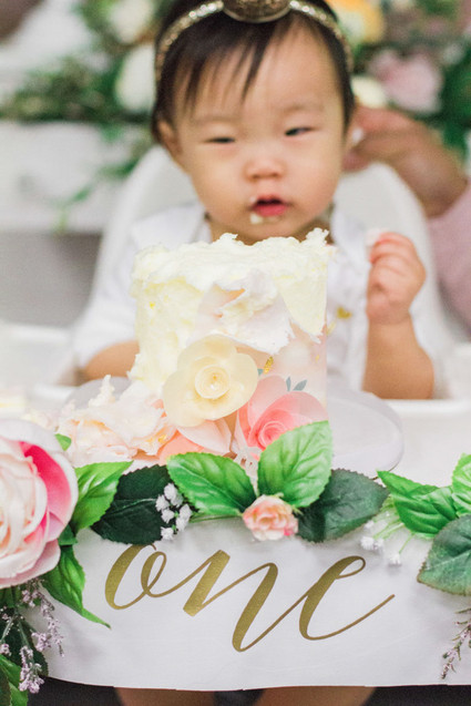 Floral Korean Dol first birthday Inspiration