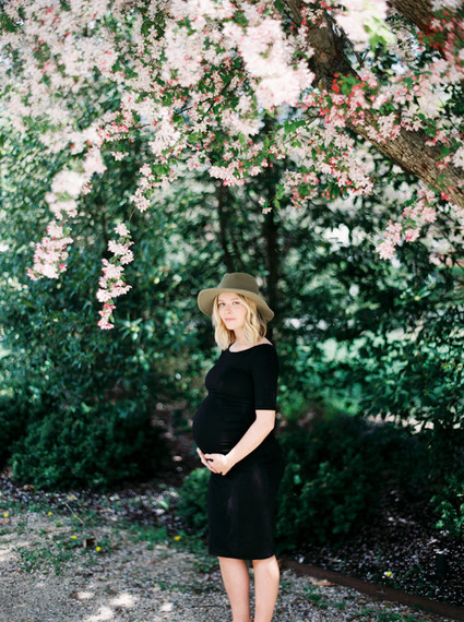 Spring maternity photos