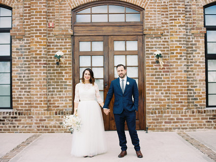 Navy and gold Savannah wedding