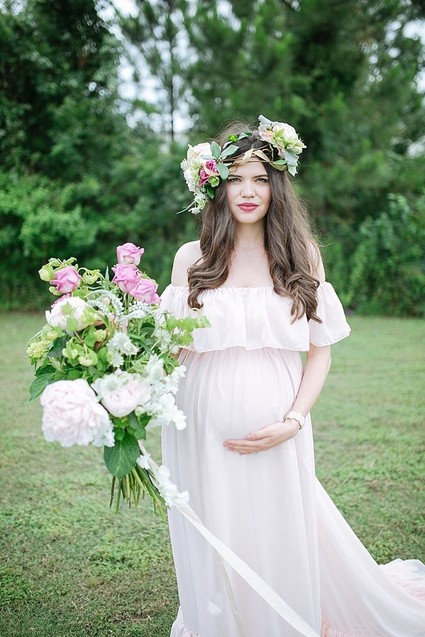 garden maternity photos