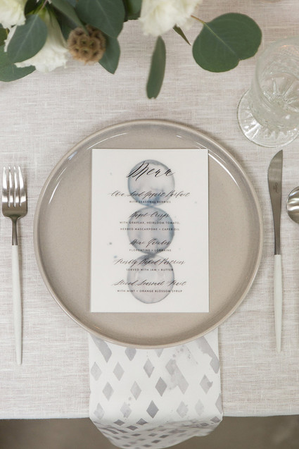 Simple wedding decor