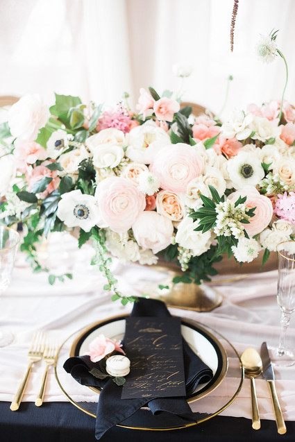 Romantic pink and black wedding decor