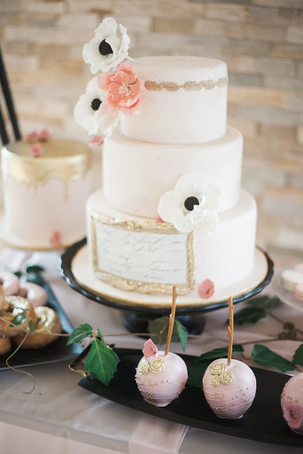 Romantic wedding cake