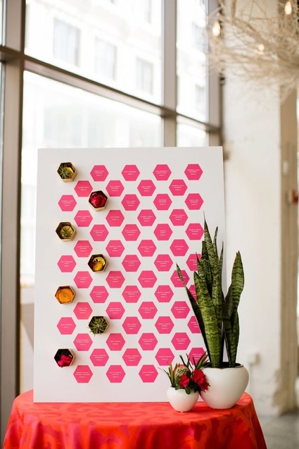 Modern escort card display