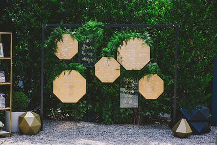 Modern escort card display
