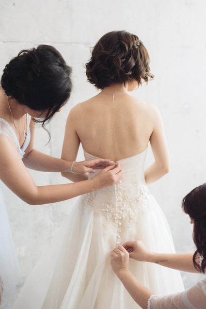 bride getting ready