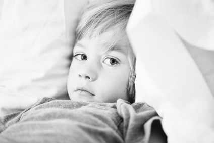 Natural light family newborn photos