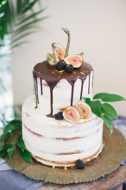 drip cake with figs