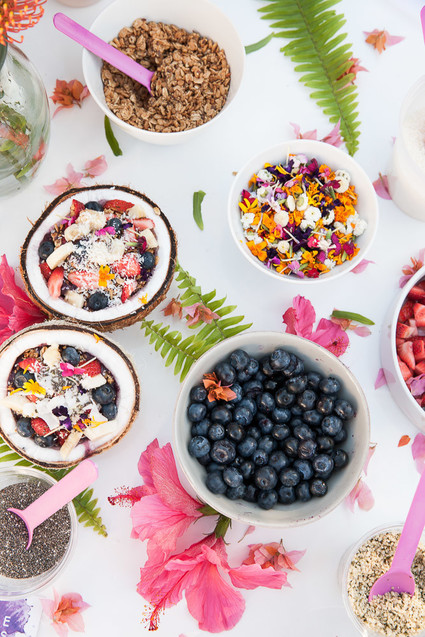 smoothie bowl bar