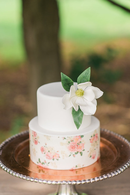 magnolia wedding cake