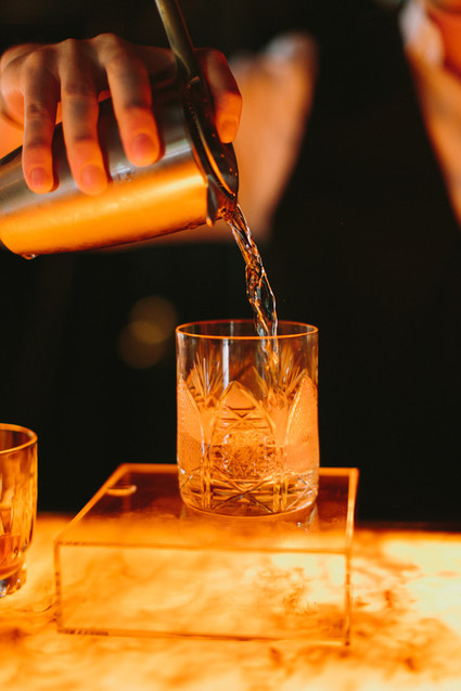 black and gold fall wedding ideas