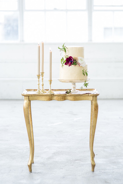 classic cream wedding cake