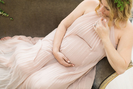 romantic formal maternity photos