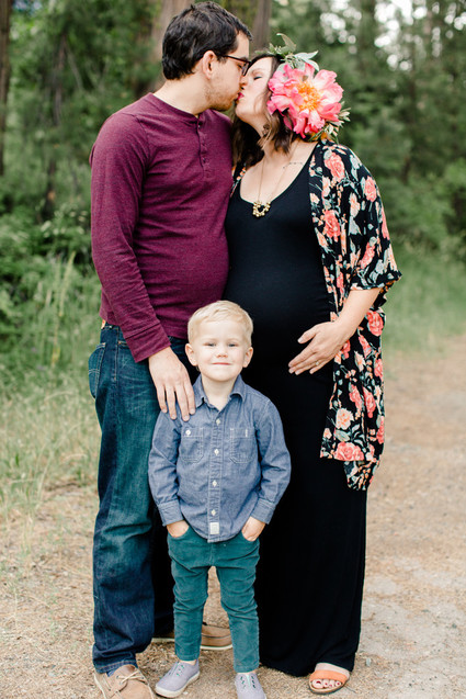 Rustic fall family maternity photos