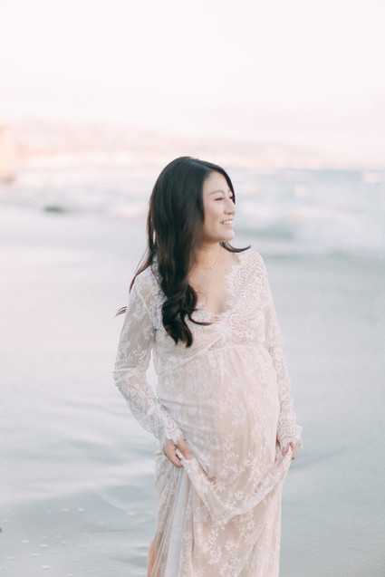romantic laguna beach maternity photos