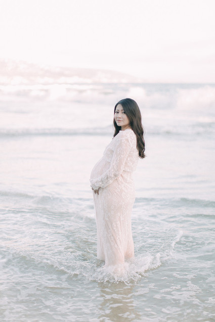 romantic laguna beach maternity photos