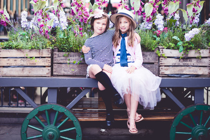 Sweet sisters shoot in London