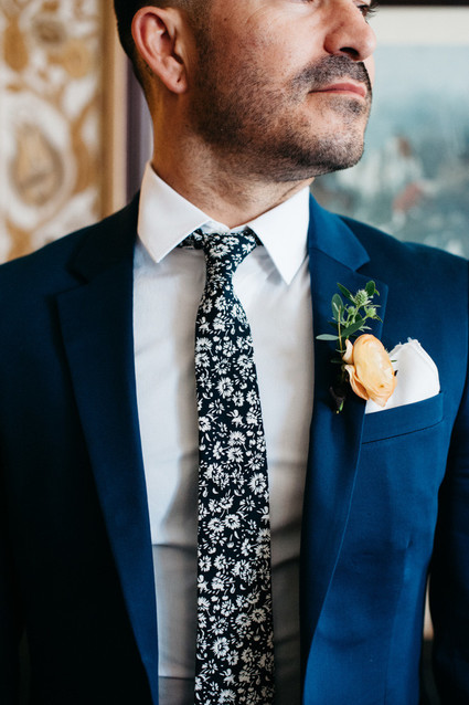 Floral tie