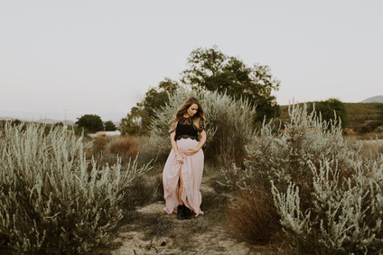 Rustic fall maternity photos Inspiration