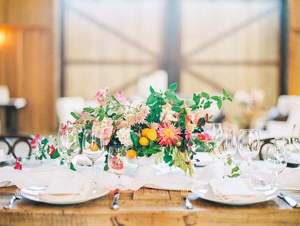 Summer wedding decor