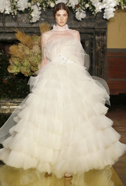 Nolan Cris wedding gown