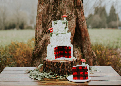Woodland wedding cake