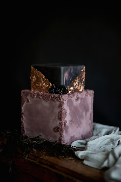 Modern wedding cake