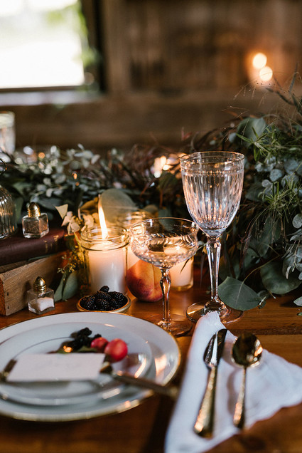 Fall barn wedding decor