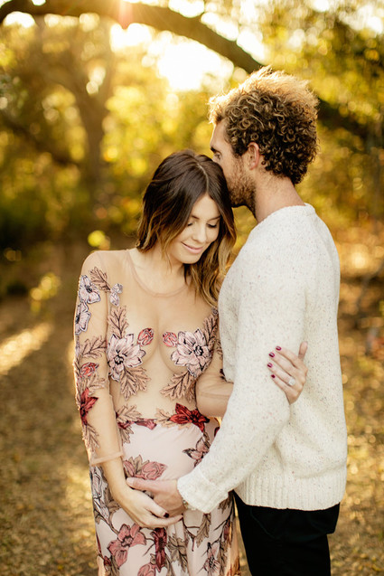 fashionable sexy maternity photos