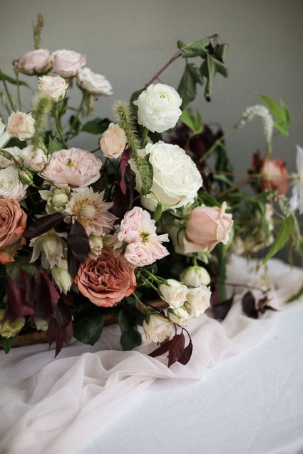 Modern spring wedding flowers