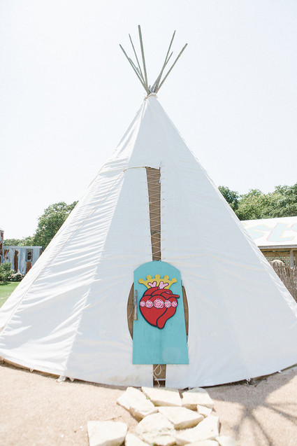 Tee pee wedding