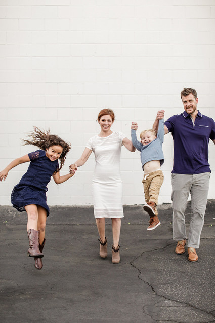 modern urban family photos