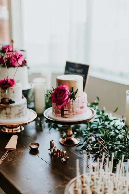 Modern wedding cake