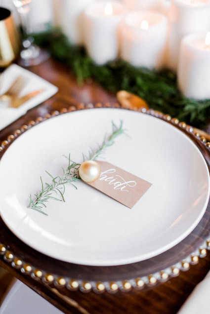 neutral christmas decor