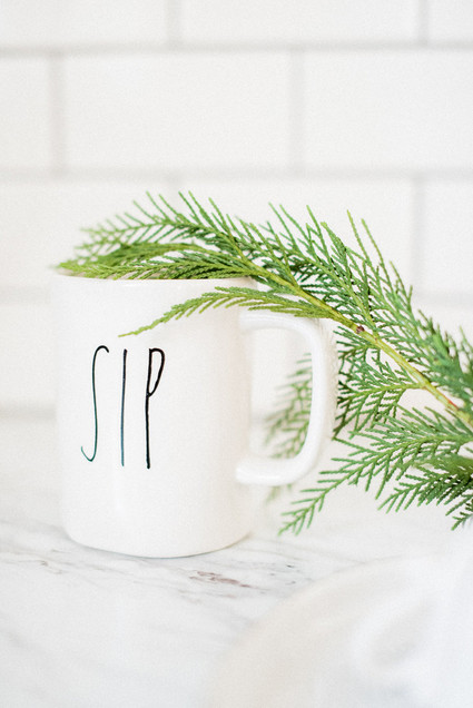 neutral christmas decor