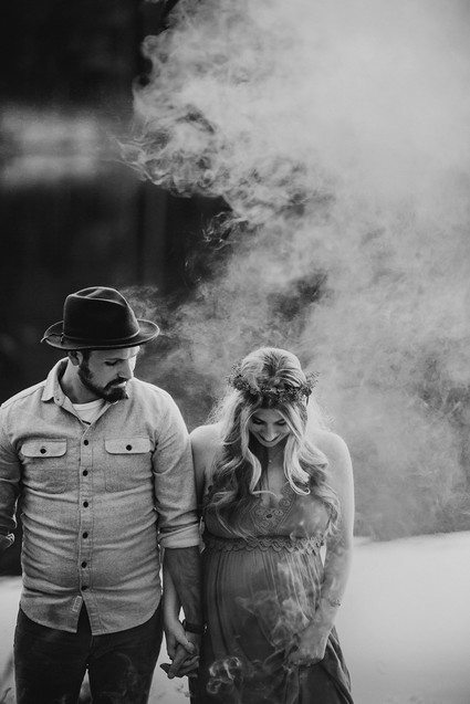 Moody bohemian maternity photos