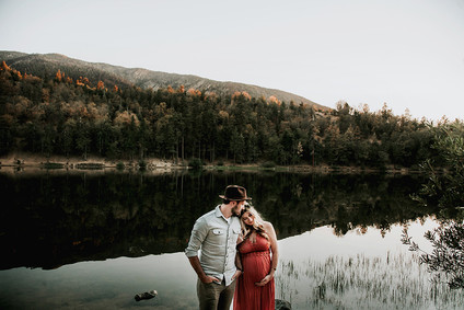 Moody bohemian maternity photos