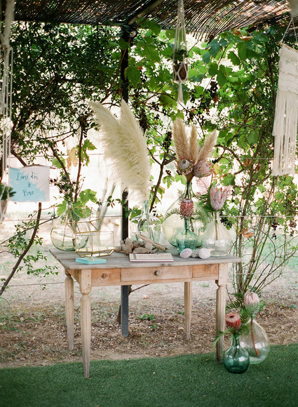 Bohemian wedding decor