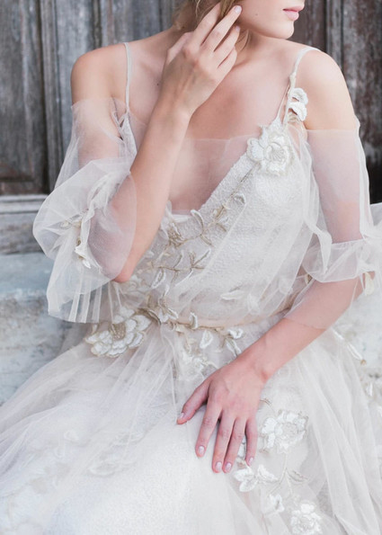 Tara Lauren wedding gown Inspiration