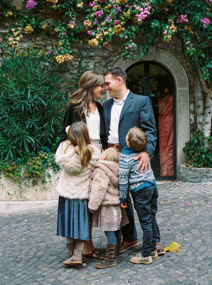 Winter family photos in Italy