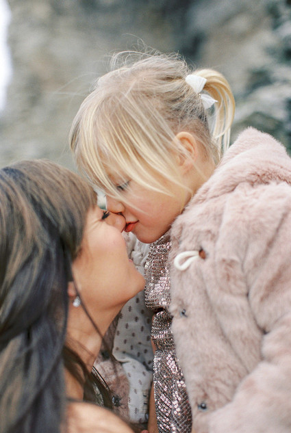 Winter family photos in Italy