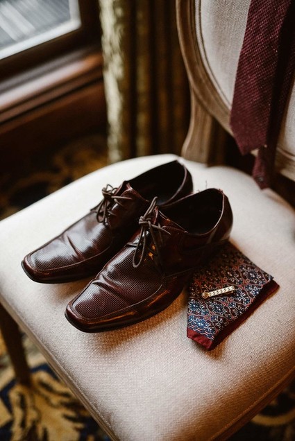 Groom's shoes