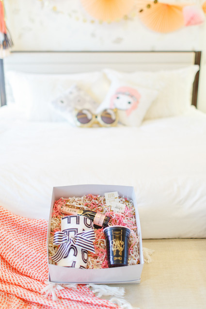 Bachelorette gift box Inspiration