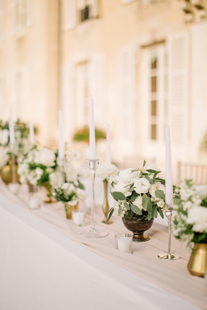 White and gold tablescape