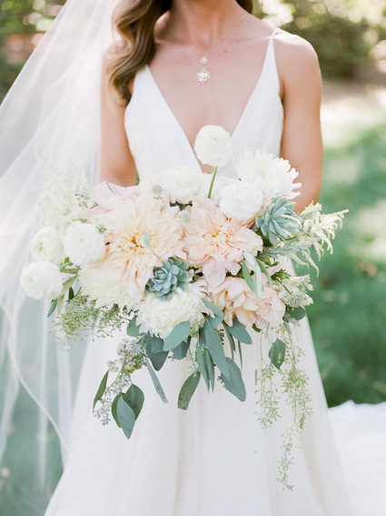 Dahlia bridal bouquet
